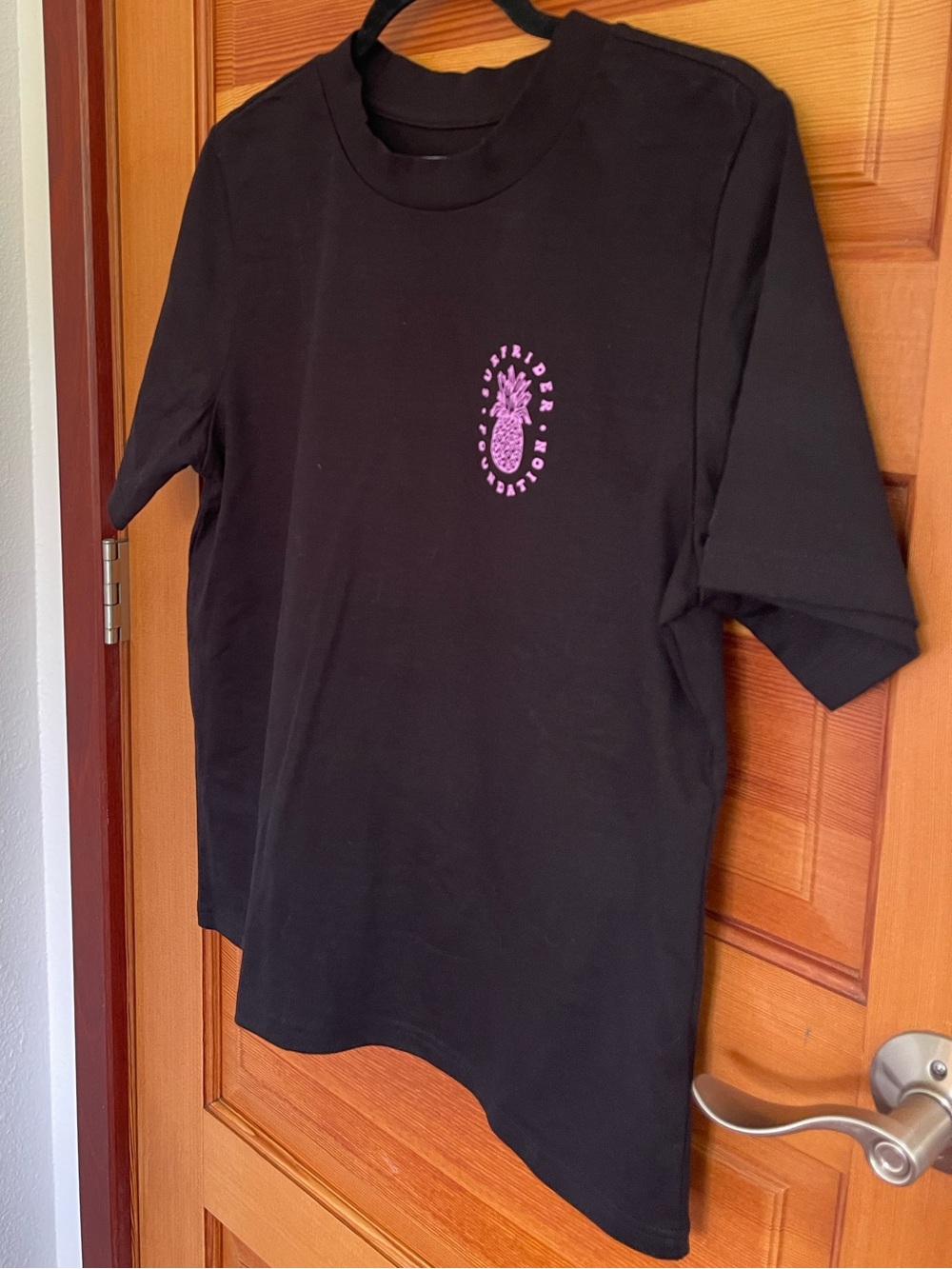 Surfrider Black T-Shirt with Pink Pineapple Graphic - NWOT - Women’s Small